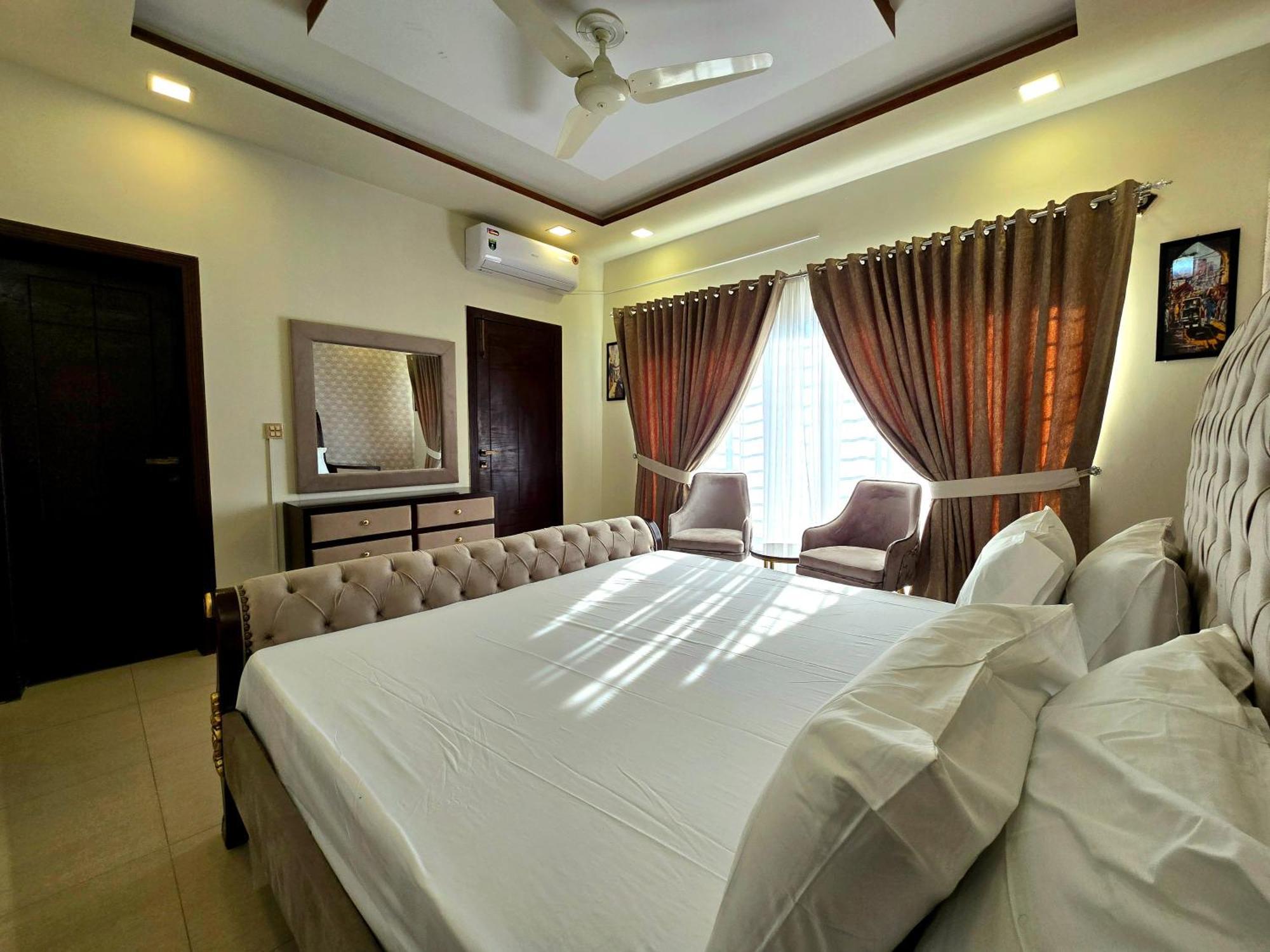 The Millenial Apartments & Suites Bahria Town راوالبيندي الغرفة الصورة
